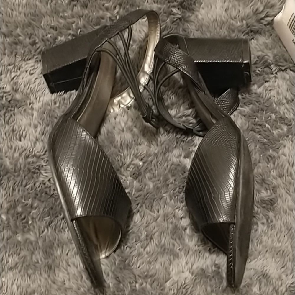 Angel Steps Black Textured Peep Toe Sandals! - Picture 7 of 13